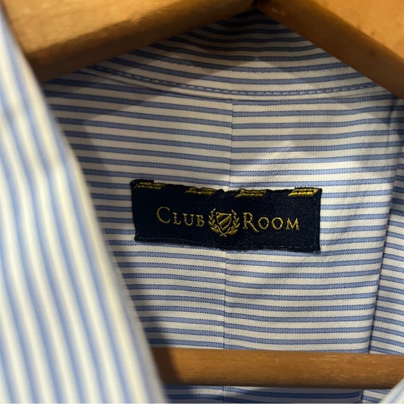 Men’s Club Room button down - Picture 2 of 3